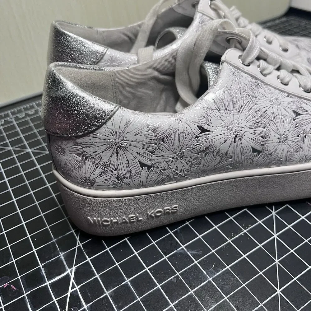 Michael  Kors White And Silver Daisy Shoes Flowers Size 7 Metallic Cute